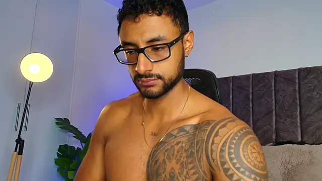 LiamGarcia1 online show from 10-26-25, 02:01