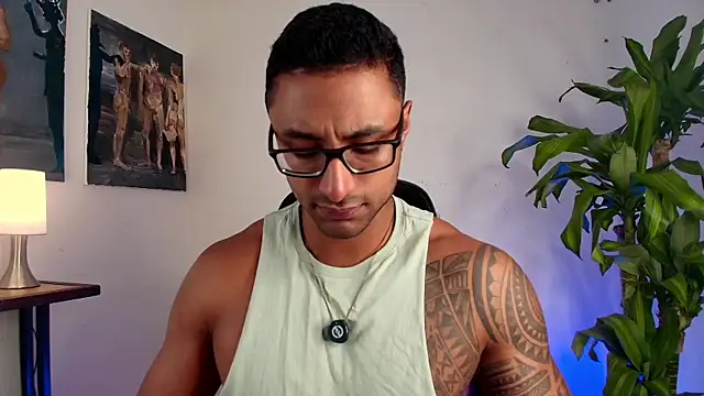 LiamGarcia1 online show from 04-06-26, 02:18