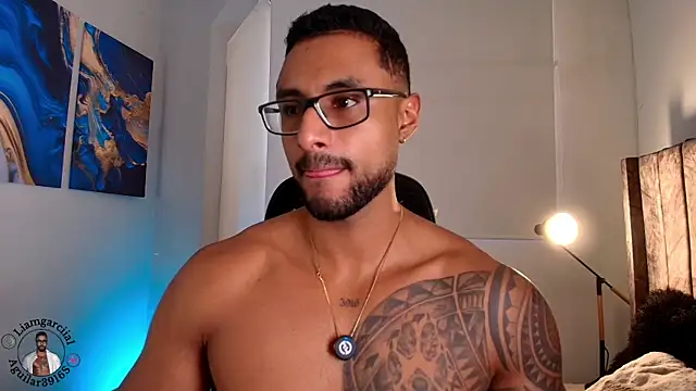 Snapshot of LiamGarcia1 chatting on 04-26-26, 03:21 LiamGarcia1 online show from 04-26-26, 03:21
