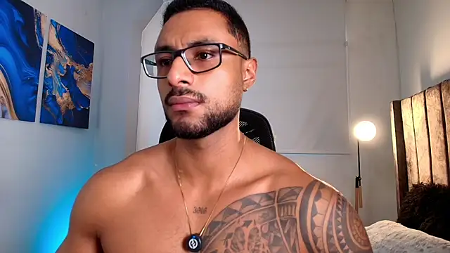 Snapshot of LiamGarcia1 chatting on 04-29-26, 02:21 LiamGarcia1 online show from 04-29-26, 02:21