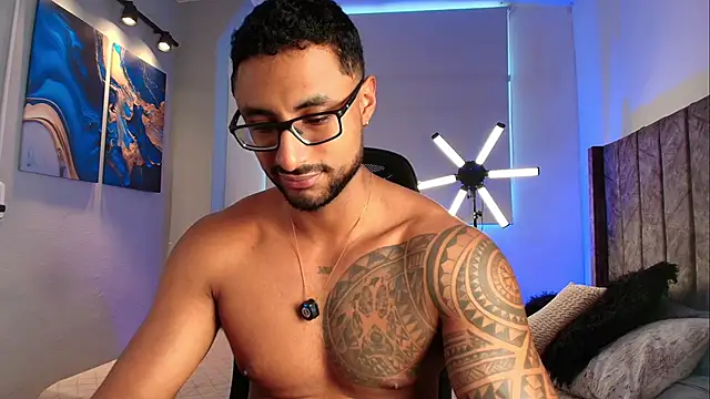Snapshot of LiamGarcia1 chatting on 05-16-26, 03:22 LiamGarcia1 online show from 05-16-26, 03:22