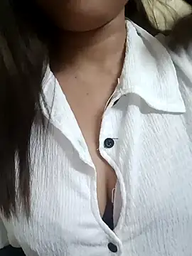 Snapshot of Sajel_000 chatting on 12-18-24, 11:40 Sajel 000 online show from 12-18-24, 11:40