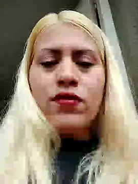 Snapshot of Mia_queenOfBlowjob chatting on 12-05-24, 09:06 Mia queenOfBlowjob online show from 12-05-24, 09:06