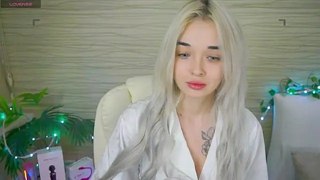 Ashley S online show from 02-10-25, 03:13