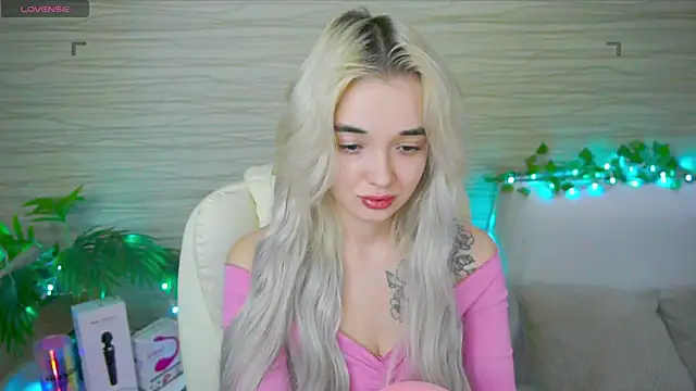 Ashley S online show from 02-25-25, 02:14