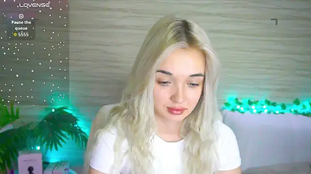 Ashley S online show from 09-10-25, 10:21