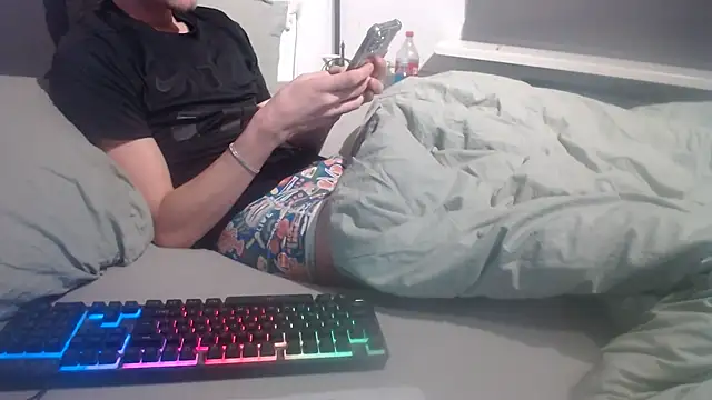 Snapshot of jellesexx chatting on 11-23-25, 12:43 jellesexx online show from 11-23-25, 12:43