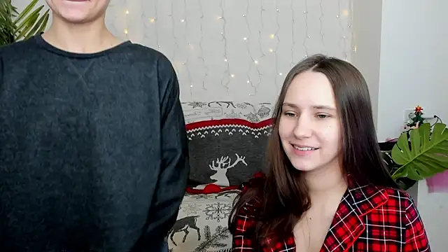 Snapshot of HotCaramellsTV chatting on 01-04-25, 01:31 HotCaramellsTV online show from 01-04-25, 01:31