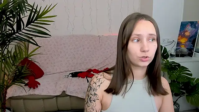 Snapshot of HotCaramellsTV chatting on 03-08-25, 10:22 HotCaramellsTV online show from 03-08-25, 10:22