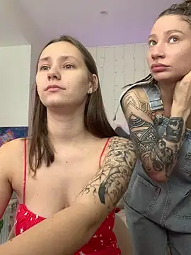 Snapshot of HotCaramellsTV chatting on 09-14-25, 09:08 HotCaramellsTV online show from 09-14-25, 09:08