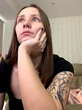 Snapshot of HotCaramellsTV chatting on 09-17-25, 08:49 HotCaramellsTV online show from 09-17-25, 08:49