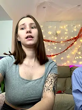 Snapshot of HotCaramellsTV chatting on 10-25-25, 09:39 HotCaramellsTV online show from 10-25-25, 09:39