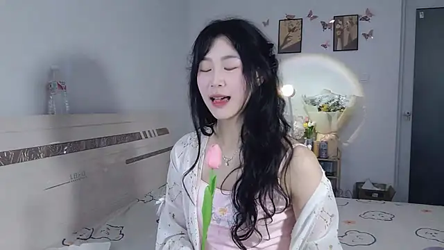 Luminous163 online show from 03-23-25, 08:59