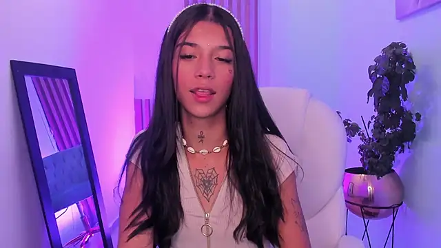 CoralRigan online show from 01-06-25, 06:36