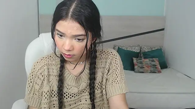Snapshot of sussy_leon chatting on 12-13-24, 05:21 sussy leon online show from 12-13-24, 05:21