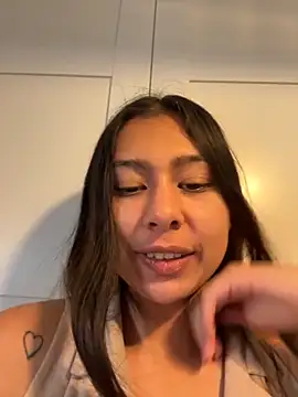 Snapshot of Im_sophia1 chatting on 11-18-25, 04:33 Im sophia1 online show from 11-18-25, 04:33