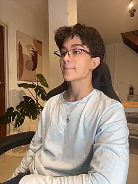 ajordanR online show from 04-05-26, 01:03