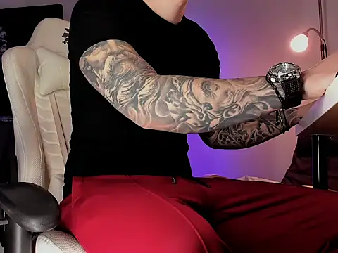 Snapshot of uptomatty chatting on 01-11-26, 10:20 uptomatty online show from 01-11-26, 10:20