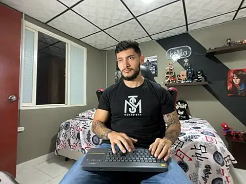 Snapshot of marcel_crawford96 chatting on 09-18-25, 06:32 marcel crawford96 online show from 09-18-25, 06:32