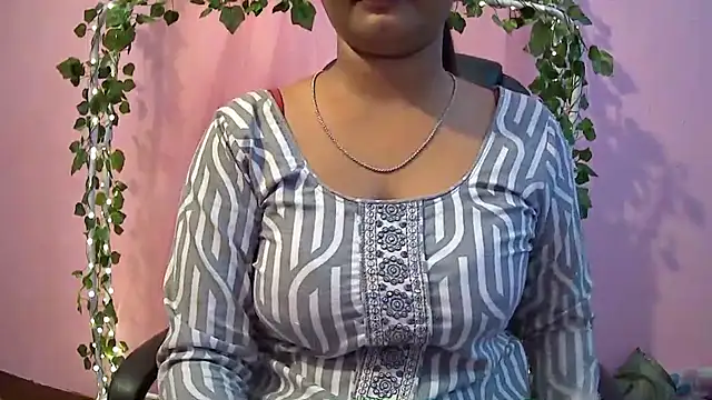 Pari-new online show from 03-08-25, 10:43