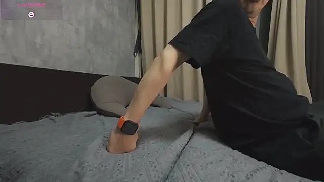 Snapshot of NETORARE_SECRET chatting on 03-06-26, 09:39 NETORARE SECRET online show from 03-06-26, 09:39