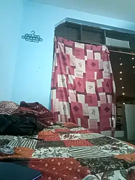 Snapshot of Shubu_76 chatting on 10-21-25, 08:31 Shubu 76 online show from 10-21-25, 08:31