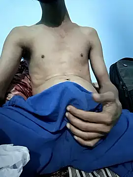 Snapshot of Shubu_76 chatting on 10-29-25, 02:19 Shubu 76 online show from 10-29-25, 02:19