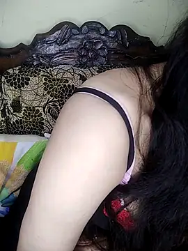 Snapshot of Fair-magic-woman chatting on 11-01-25, 07:05 Fair-magic-woman online show from 11-01-25, 07:05