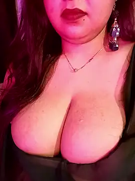 Suhanakhan00 online show from 05-10-26, 07:08