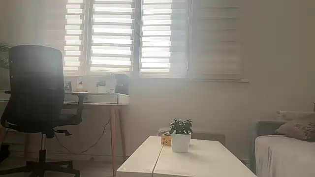 Serena 4you online show from 04-23-26, 05:15