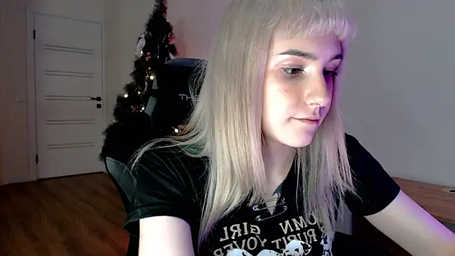 Princess Shy    online show from 02-18-25, 05:42