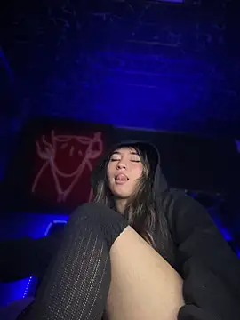 Sophie LS online show from 12-19-25, 07:48