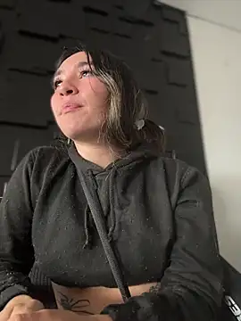 Sophie LS online show from 01-14-26, 02:33