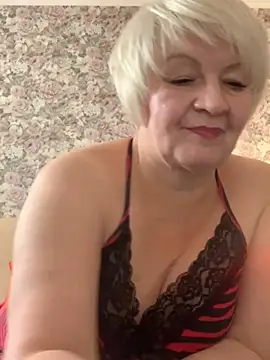 Laura Millf online show from 01-10-25, 11:11