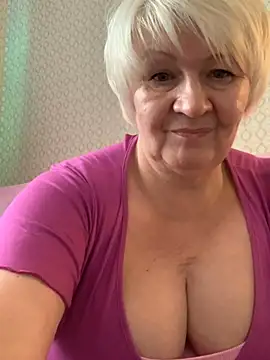 Laura Millf online show from 01-16-25, 10:10