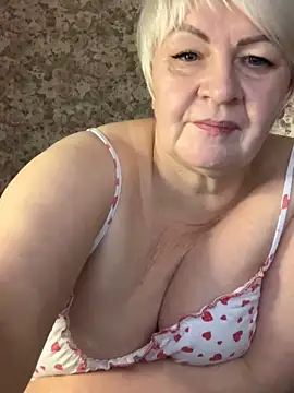 Laura Millf online show from 03-09-25, 01:04