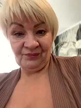 Snapshot of Laura_Millf chatting on 02-04-26, 08:31 Laura Millf online show from 02-04-26, 08:31