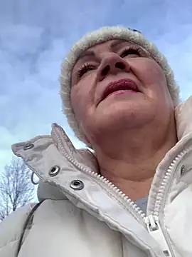 Snapshot of Laura_Millf chatting on 02-10-26, 12:20 Laura Millf online show from 02-10-26, 12:20