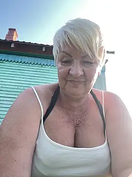 Laura Millf online show from 07-28-26, 03:08