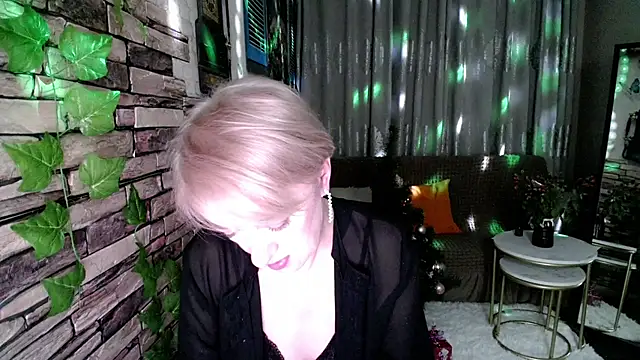 Hot Girl87 online show from 12-19-24, 06:23