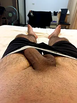 Snapshot of la_Cuvee chatting on 10-29-25, 04:42 la Cuvee online show from 10-29-25, 04:42