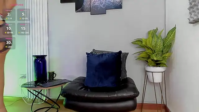 Snapshot of thomas_eliotts chatting on 02-09-25, 07:52 thomas eliotts online show from 02-09-25, 07:52
