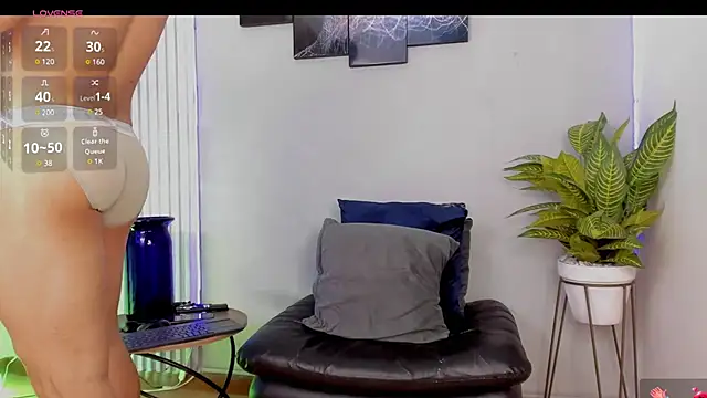 Snapshot of thomas_eliotts chatting on 03-06-25, 08:05 thomas eliotts online show from 03-06-25, 08:05