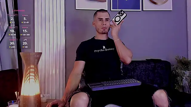 Snapshot of thomas_eliotts chatting on 06-02-26, 07:49 thomas eliotts online show from 06-02-26, 07:49