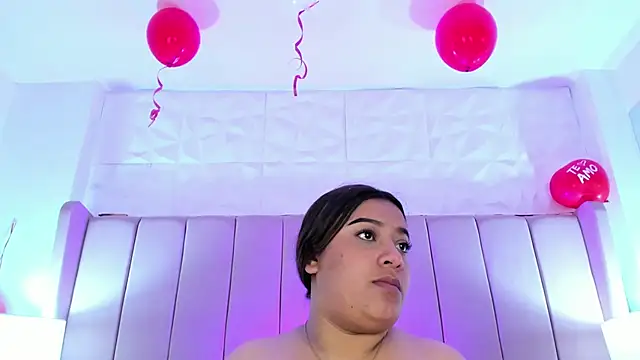 Snapshot of MollyBigBoobs12 chatting on 02-25-25, 02:25 MollyBigBoobs12 online show from 02-25-25, 02:25