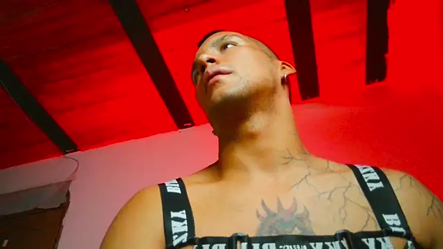 Leonnardo Jaramillo online show from 02-25-25, 10:04