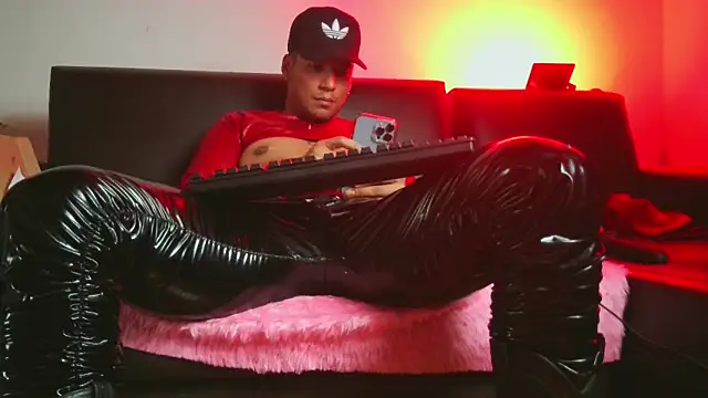 Leonnardo Jaramillo online show from 03-08-25, 03:17