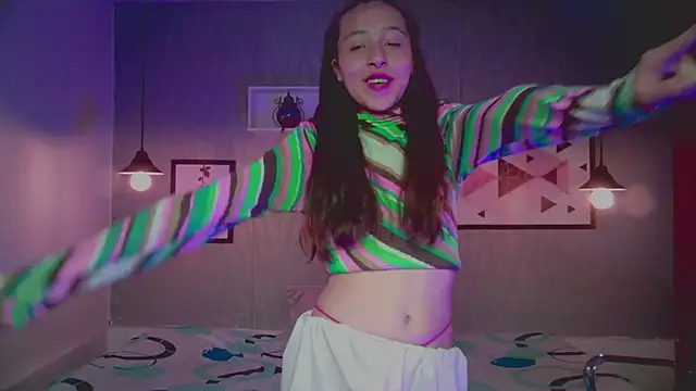 Snapshot of Valeria_roussi chatting on 12-06-24, 07:34 Valeria roussi online show from 12-06-24, 07:34