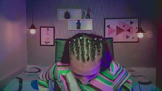 Snapshot of Valeria_roussi chatting on 12-06-24, 10:41 Valeria roussi online show from 12-06-24, 10:41