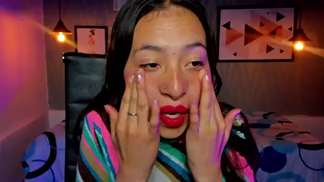 Snapshot of Valeria_roussi chatting on 12-11-24, 01:06 Valeria roussi online show from 12-11-24, 01:06